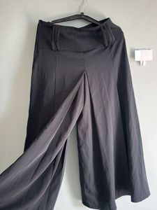 Black Wide Leg Cluttoe Pants