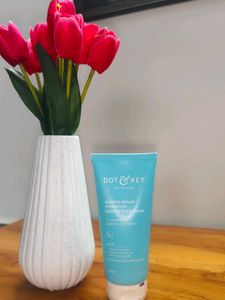 Dot & Key Face Wash