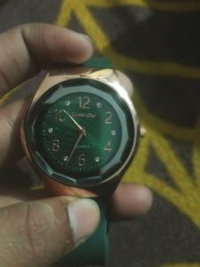 Elegant Green Wristwatch