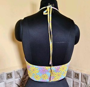 SizeM/L 🎁Buy 2 Get 1 Free 🎁Floral Halter Top