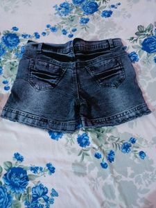 Trendy Black Denim Shorts