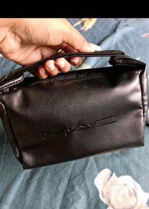 MAC , Estee Lauder Pouch Combo