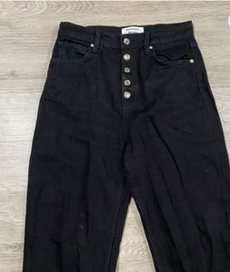 Reformation USA - Recommended By Vogue editors