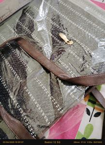 Hand bag