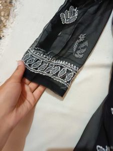 Lucknowi Chikenkari With Cotton Inner