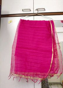 Festival Combo Of Ivory Kurta Wid Dupatta, Earring