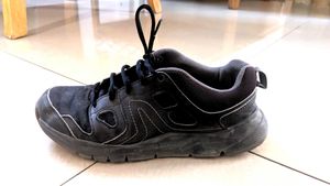 decathalon Black Athletic Shoe