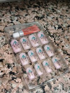 ME Nails - press on nail