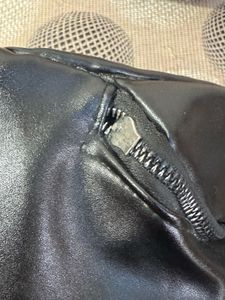 crossbody bag ( zip is broken)