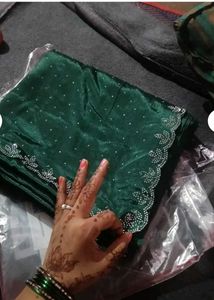 Elegant Green Saree With Attached Blouse Piece
