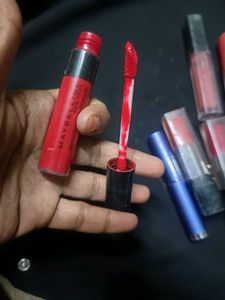 12 Lipsticks