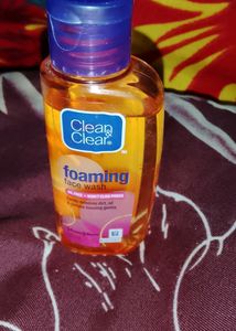 Clean &amp;Clear Foaming Face Wash