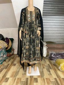 Beautiful Suit Set For Women