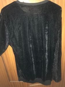 Black T-shirt