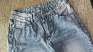 Ripped Denim Baggy Jeans