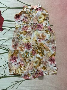 Light linen Top Perfect For Summers
