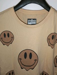 Oversized Smiley Tshirt