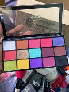 mars eyeshadow pallet