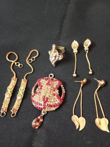 3 Earings Set With A Pendant And Ring