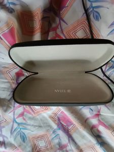 Titan Specs/ Cooling Glass/ Sunglasses Case