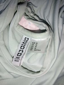 Sale!!!! H&amp;M Crop Top