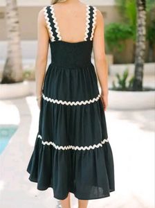Chic Black Tiered Midi Dress
