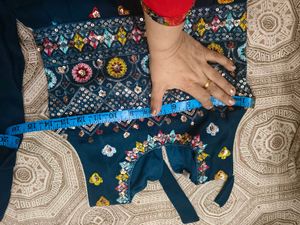 New party Embroidered suit for 5-7 years gir