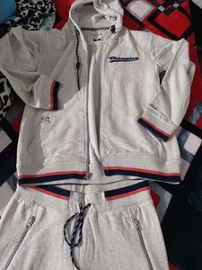 Champion Tracksuit - Cozy &amp; Stylish