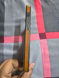 Puloka Leather iPhone Case