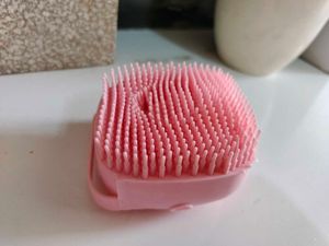 Silicone Bath Brush 🚿
