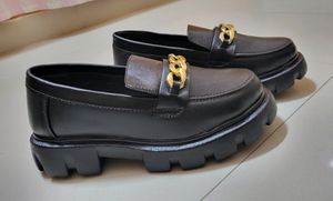 TRENDING BLACK CHUNKY LOAFER