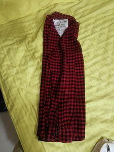 UNI QLO Shirt