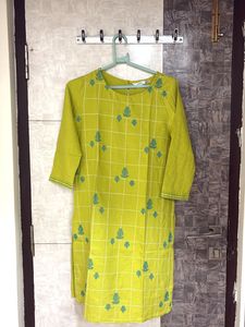 Green Embroidered Kurta