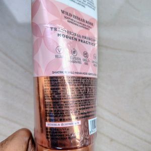Just Herbs Shatpatri Wild Indian Rose Body wash