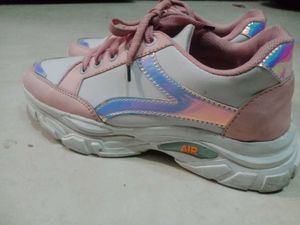 Pink  Shoes 👟For Girls