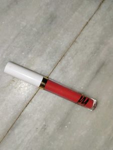 The Lipstick Is Nude Red Colour