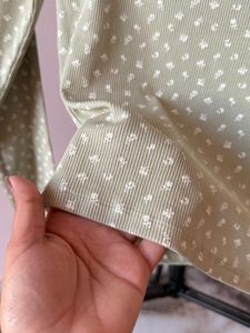 H&amp;M Fitted Sage green Floral Top/Size-S