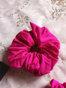 Pink Scrunchie Set 3 New 🆕✨