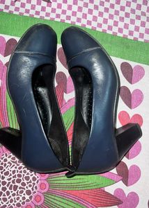 heals