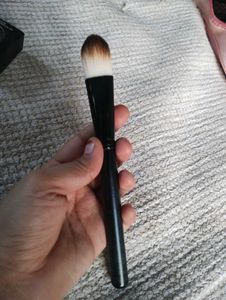 BRANDINNN13 Foundation Brush