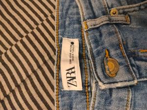 Zara Light Wash Jeans
