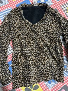 V Neck Tiger Print Sweatshirt!🐆🤎