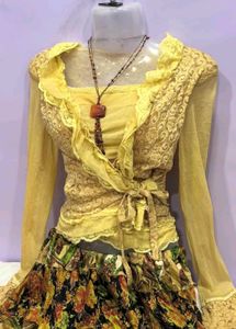 Lace wrap top (inner attached) 💰