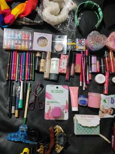 Random 2 Products With Three Freebies😍🎉💥