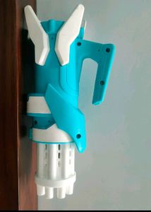 8 Hole Bubble Gun With 3 Cell