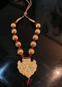 Red And Gold Tora Set