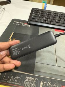 Spigen USB-C Hub