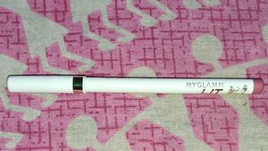 MyGlamm LIT Matte Lipliner Pencil