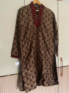 Mens Kurta With Embroidery On Neck