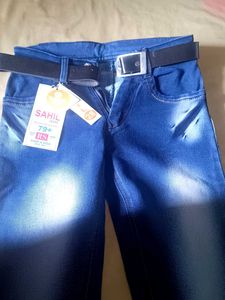 Stylish Blue Jeans with Belt